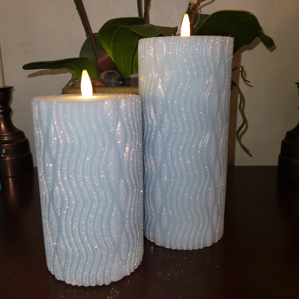 Flameless Swirled Glitter Pillars w Remote